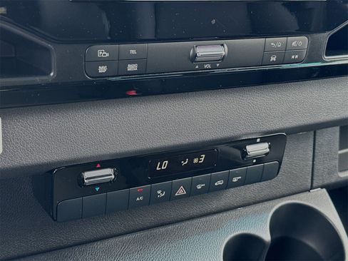 Used 2024 Mercedes-Benz Sprinter 144 Cargo image 23