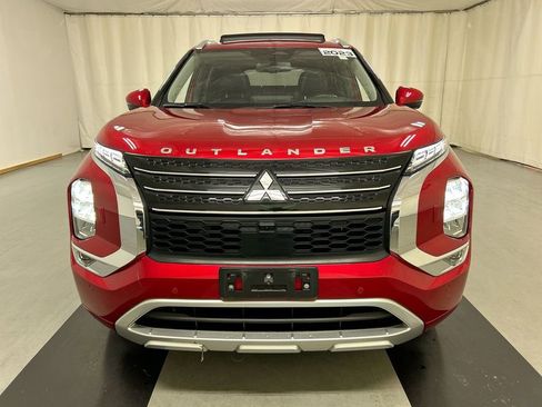 Used 2023 Mitsubishi Outlander SEL AWD/4WD image 3