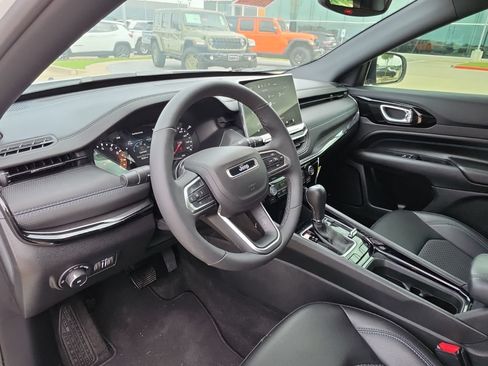 New 2026 Jeep Compass Latitude AWD/4WD image 10