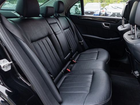 Used 2014 Mercedes-Benz E 250 BlueTEC 4MATIC Sedan image 40