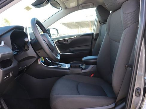 Used 2025 Toyota RAV4 LE image 12