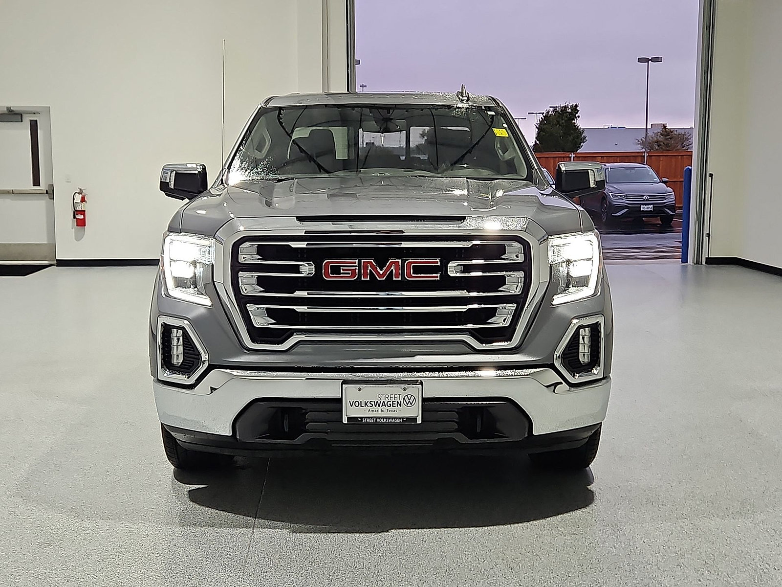 Used 2021 GMC Sierra 1500 SLT w/ SLT Premium Package AWD/4WD image 3