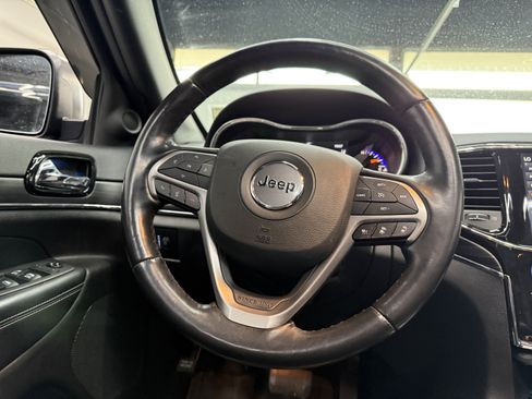 Used 2021 Jeep Grand Cherokee Limited AWD/4WD image 14