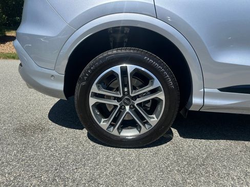 Certified 2025 Audi Q5 Premium Plus w/ Premium Plus AWD/4WD image 23