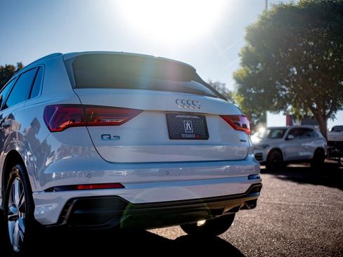 Used 2021 Audi Q3 2.0T Premium Plus w/ Premium Plus Package image 10