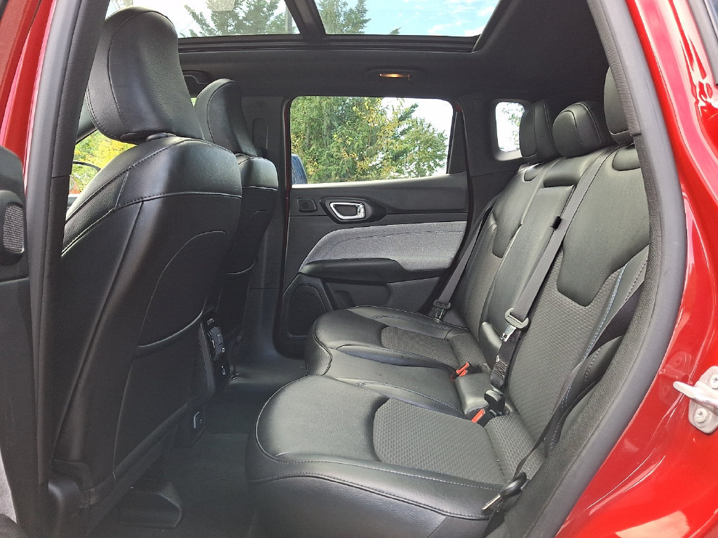 Certified 2023 Jeep Compass Latitude w/ Sun and Sound Group AWD/4WD image 10