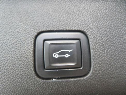 Used 2021 GMC Yukon XL SLT RWD image 49