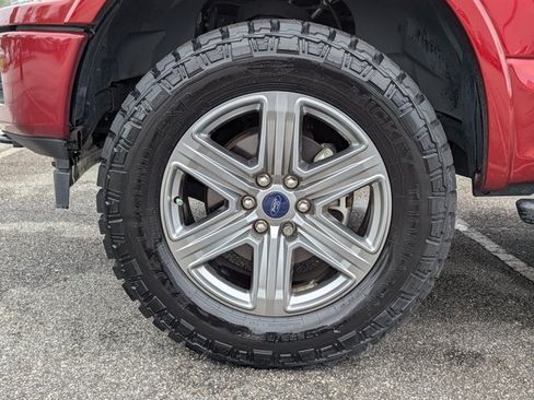 Used 2019 Ford F150 XLT w/ Equipment Group 302A Luxury AWD/4WD image 9