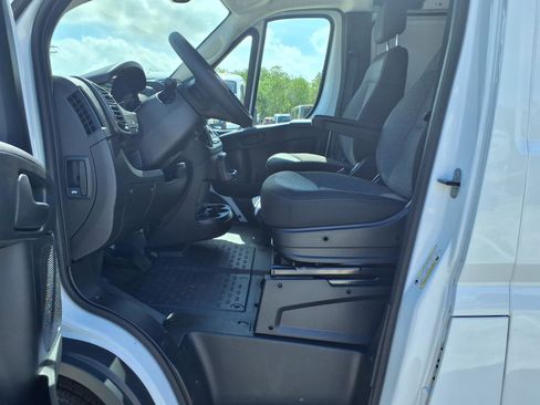 New 2026 RAM ProMaster 1500 w/ Convenience Group FWD image 8