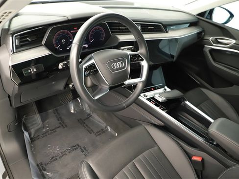 Used 2023 Audi e-tron Premium Plus w/ Premium Plus Package image 15