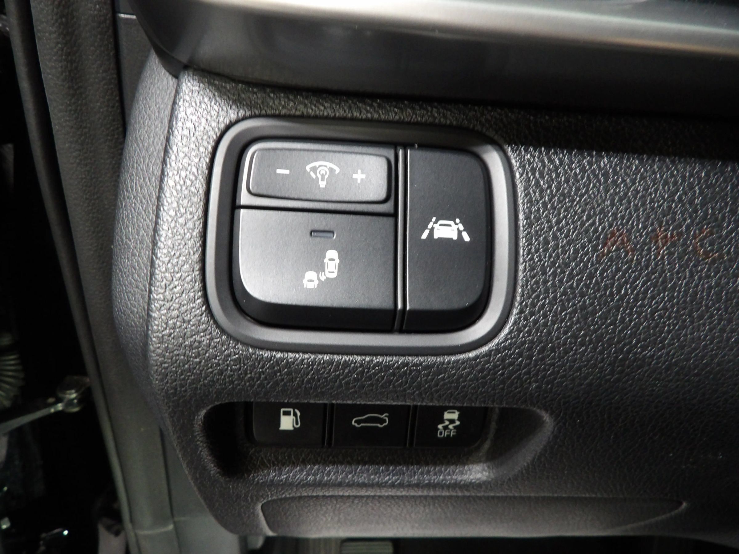 Used 2020 Kia Optima S FWD image 19