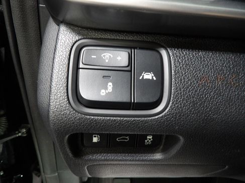 Used 2020 Kia Optima S FWD image 19