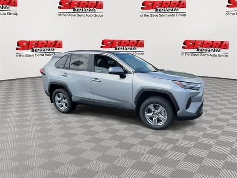 Used 2025 Toyota RAV4 XLE w/ Convenience Package image 10