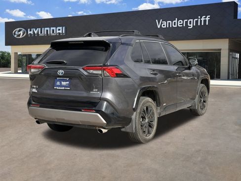 Used 2024 Toyota RAV4 SE image 14