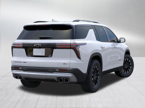 New 2026 Chevrolet Traverse Z71 w/ Enhanced Driving Package AWD/4WD image 5