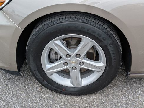 Used 2025 Chevrolet Malibu LT FWD image 11