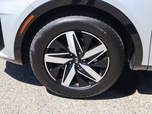 Used 2021 Kia Sorento S w/ Panoramic Sunroof Package FWD image 14