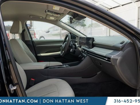 Used 2025 Hyundai Sonata SEL FWD image 23