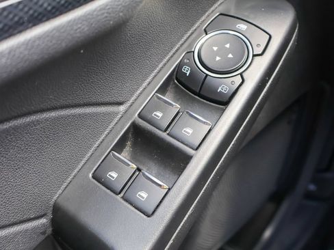 Used 2025 Ford Escape ST-Line FWD image 17