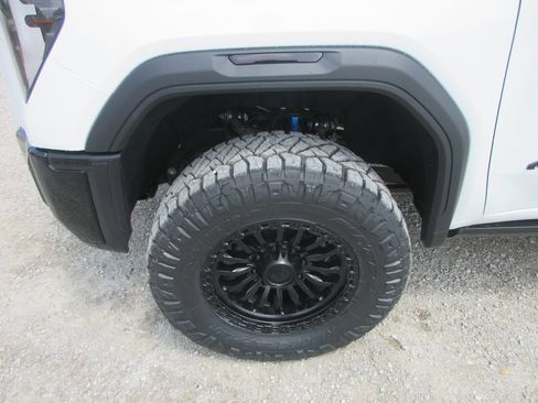 New 2026 GMC Sierra 2500 AT4X AWD/4WD image 13