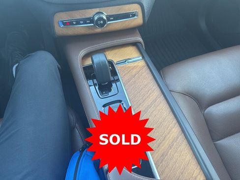 Certified 2023 Volvo XC90 B6 Plus image 30