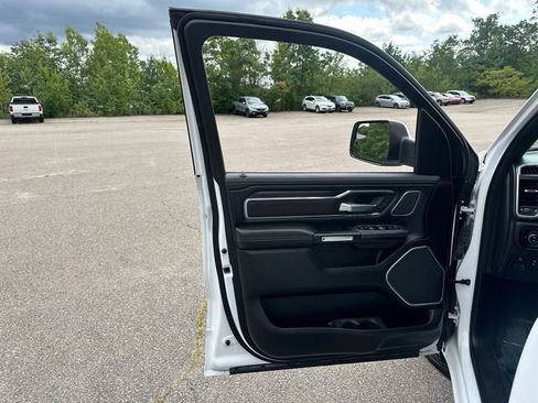 Used 2023 RAM 1500 Laramie AWD/4WD image 24