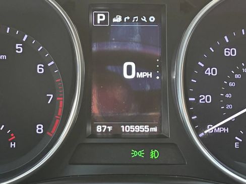 Used 2019 Hyundai Santa Fe XL AWD/4WD image 24