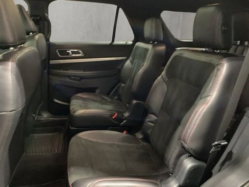 Used 2019 Ford Explorer XLT w/ Equipment Group 202A image 20