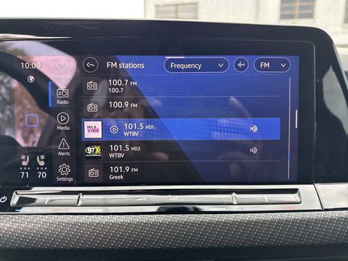 Used 2023 Volkswagen Golf R image 35