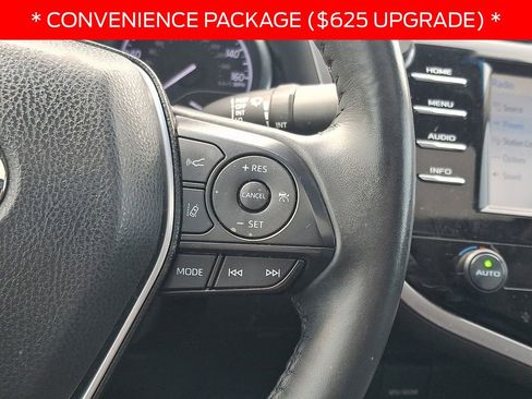 Used 2018 Toyota Camry SE w/ Moonroof Package FWD image 22