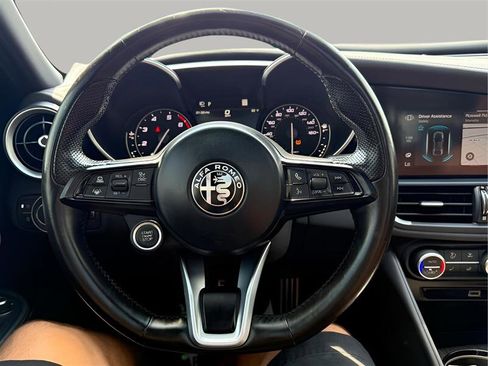 Used 2022 Alfa Romeo Giulia Ti image 14