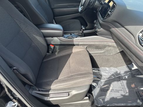 Used 2025 Dodge Durango GT RWD image 14