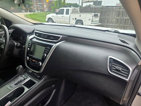 Used 2019 Nissan Murano S FWD image 22