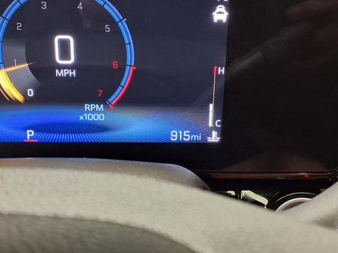 Used 2026 Chevrolet Trax RS w/ Sunroof Package image 22