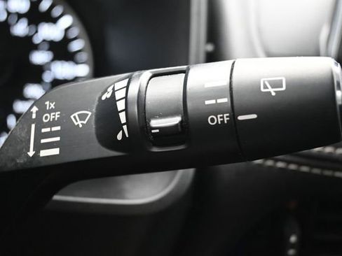 Used 2021 Nissan Rogue SV FWD image 28