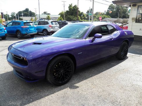 Used 2016 Dodge Challenger R/T Plus RWD image 2