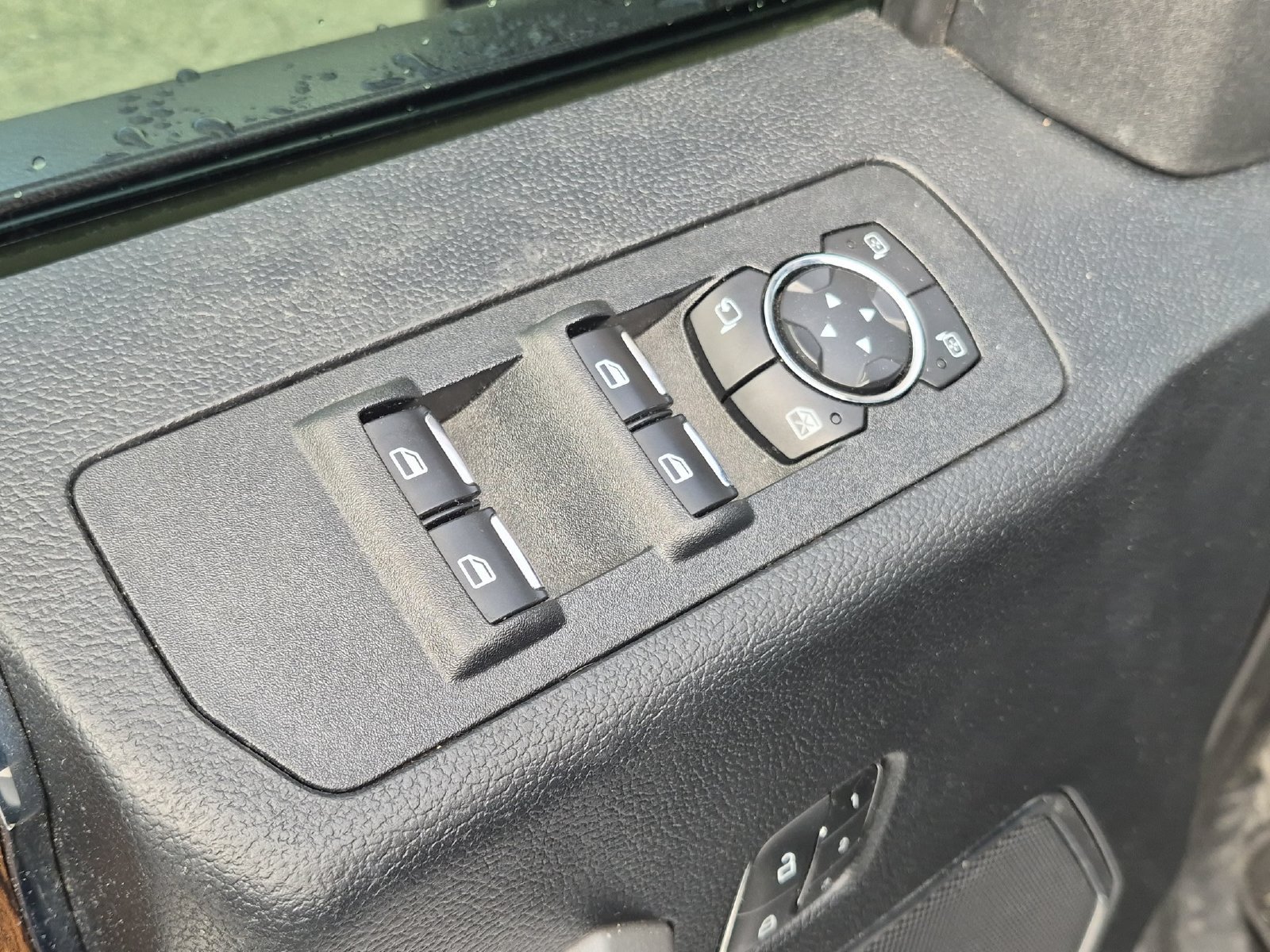 Used 2019 Ford F150 Lariat w/ Equipment Group 502A Luxury AWD/4WD image 11