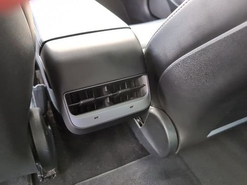 Used 2022 Tesla Model 3 Long Range image 21