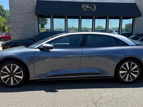 Used 2024 Lucid Air Touring AWD/4WD image 3