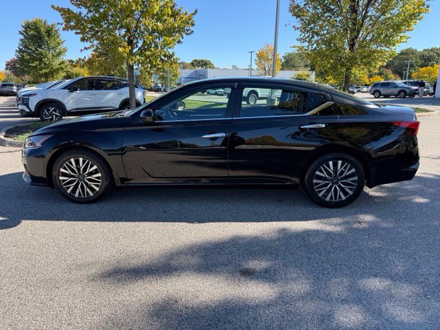 Certified 2023 Nissan Altima 2.5 SV FWD image 8