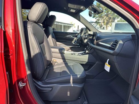 New 2026 Chevrolet Traverse LT w/ Driver Confidence Package image 19