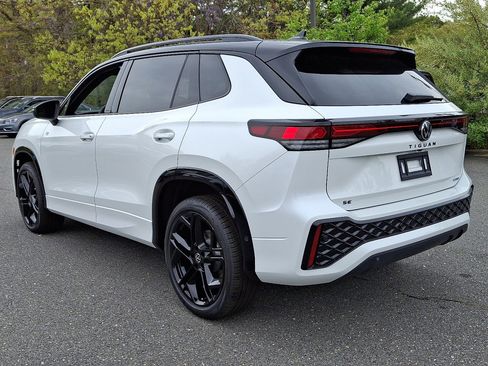 New 2026 Volkswagen Tiguan SE R-Line AWD/4WD image 5