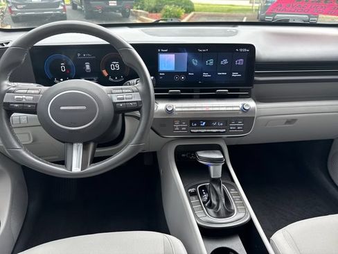 Certified 2024 Hyundai Kona SEL AWD/4WD image 22