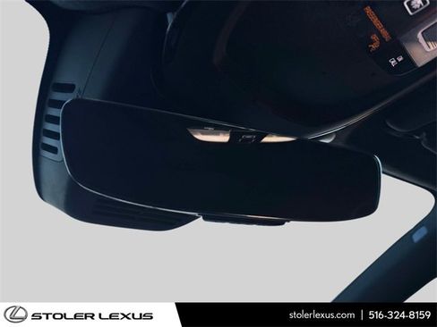 Used 2022 Volvo XC40 P8 Recharge Ultimate image 38