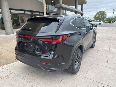 Used 2025 Lexus NX 250 FWD w/ Towing Package (2000 Lbs) image 3