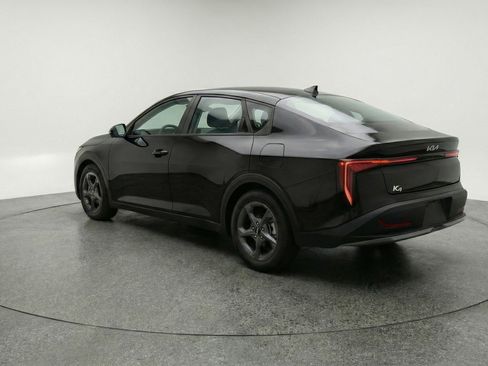 Used 2025 Kia K4 LXS image 6