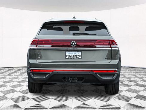 Used 2025 Volkswagen Atlas Cross Sport SE image 11