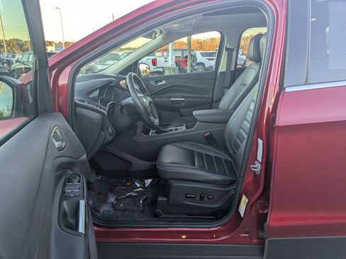Used 2019 Ford Escape SEL image 15