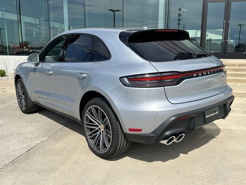 New 2025 Porsche Macan image 3