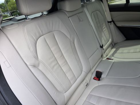 Used 2022 BMW X5 xDrive40i w/ Premium Package AWD/4WD image 26